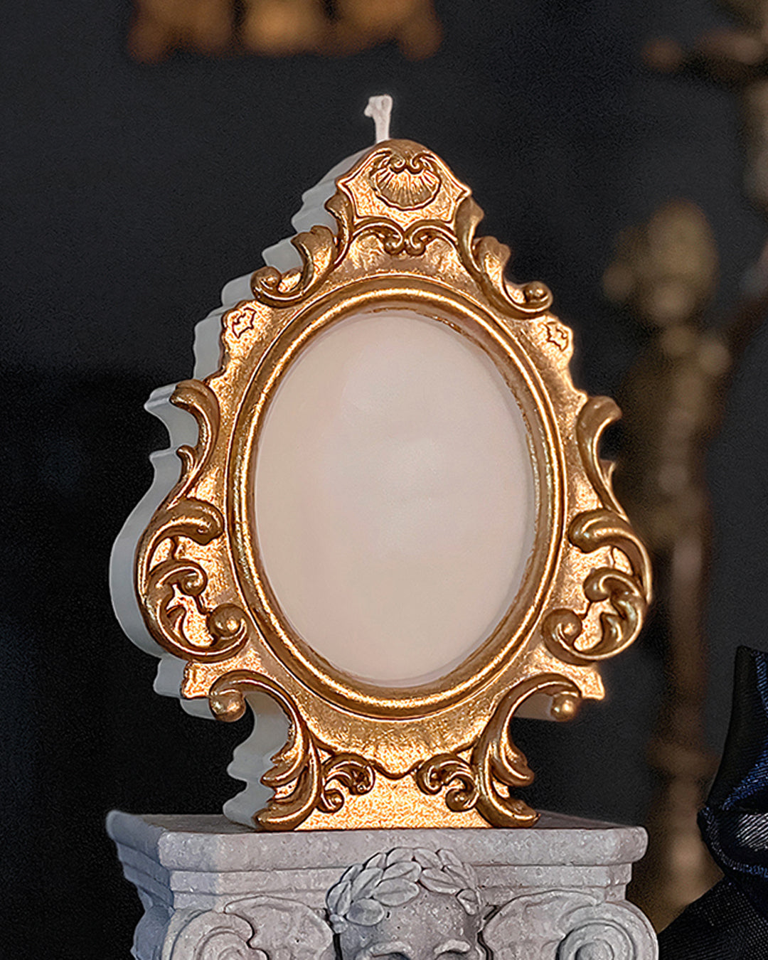 Antique Gold Frame Candle